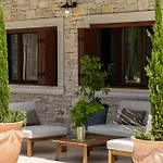 Villa Antea For 10 People Near Barban With Heated Pool 75 M2 - Wellness & Large Garden - Full Service Hrboki