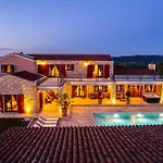 Antea For 10 People Near Barban With Heated Pool 75 M2 - Wellness & Large Garden - Full Service * Hrboki