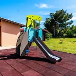 Villa Antea For 10 People Near Barban With Heated Pool 75 M2 - Wellness & Large Garden - Full Service