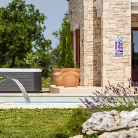 Antea For 10 People Near Barban With Heated Pool 75 M2 - Welness & Large Garden