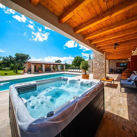 Antea For 10 People Near Barban With Heated Pool 75 M2 - Welness & Large Garden Βίλα Hrboki