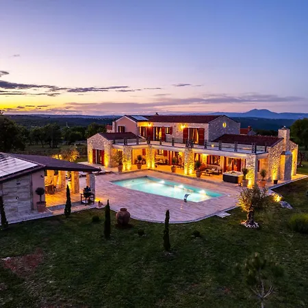 Villa Antea For 10 People Near Barban With Heated Pool 75 M2 - Welness & Large Garden