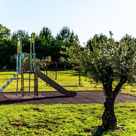 Antea For 10 People Near Barban With Heated Pool 75 M2 - Welness & Large Garden Villa Hrboki